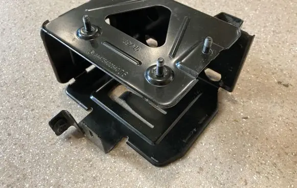 Mercedes-Benz Vito Viano W447 Battery bracket A4475402640