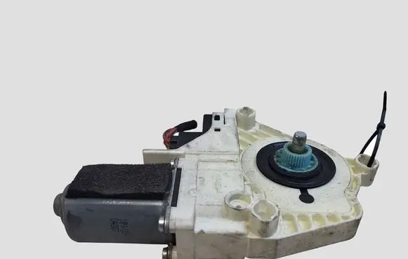 Audi A6 S6 C6 4F Front door window regulator motor 4F0959801D