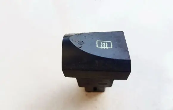 Hyundai Santa Fe Windscreen/window heater switch 93710 26000