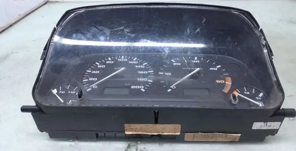 Volkswagen Polo III 6N 6N2 6NF Speedometer (instrument cluster) 88311235