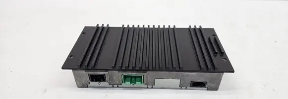 Jaguar XK - XKR Sound amplifier 6W8318C808AD 021038 JVIJG310J70222329