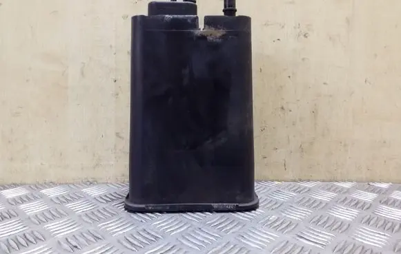 Active carbon filter fuel vapour canister