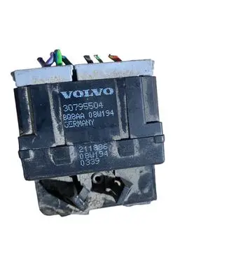 Volvo V70 Seat heating relay 30795504 211886