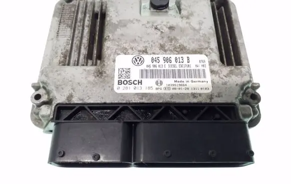 Skoda Fabia Mk2 (5J) Engine control unit/module 045906013B 0281013185
