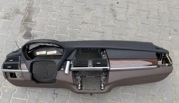 BMW X5 E70 Dashboard