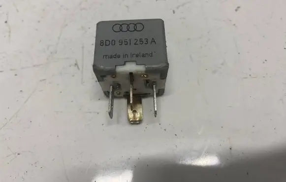 Audi A6 S6 C5 4B Other relay 8d0951253a 899313000