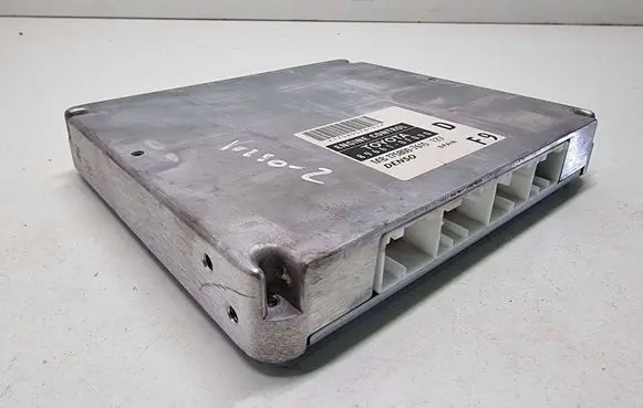 Toyota Corolla Verso E121 Engine control unit/module 896610F090 MB1758007615 1758007613