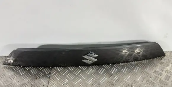 Suzuki SX4 S-Cross Trunk door license plate light bar 