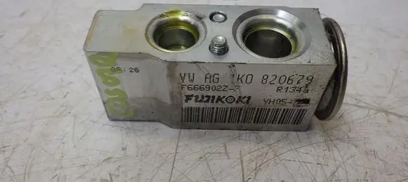 Volkswagen Eos Air conditioning (A/C) expansion valve 1K2820103