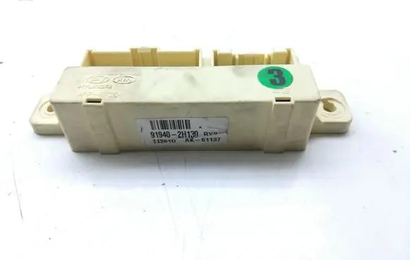 Hyundai i40 Door central lock control unit/module 919402H130