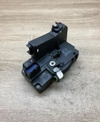 Opel Zafira A Front door lock 24444016