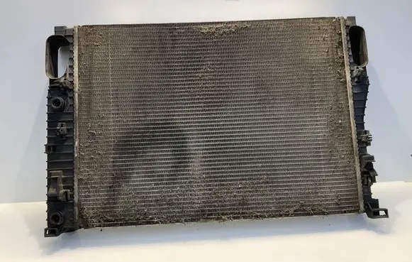 Mercedes-Benz CLS C219 Coolant radiator A2115003402 2115003402