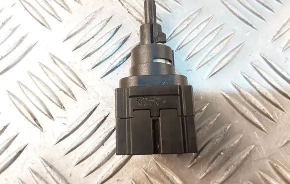 Clutch pedal sensor