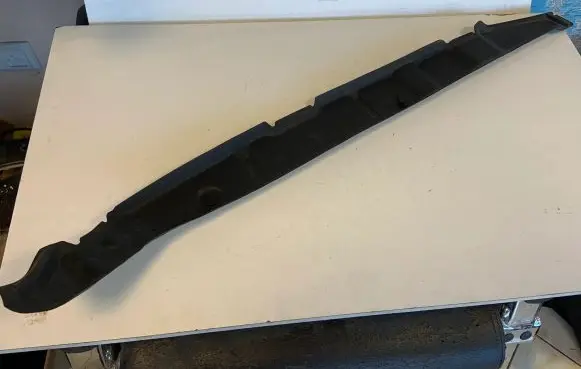 Audi Q7 4M Fender end trim 4M0821112