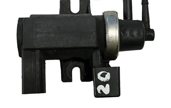 Audi A6 S6 C5 4B Turbo solenoid valve 8E0906628B 72290309