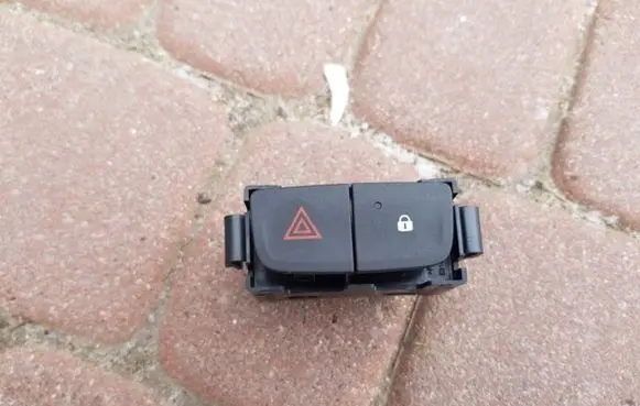 Renault Trafic III (X82) Tailgate/trunk/boot open switch 43TYS