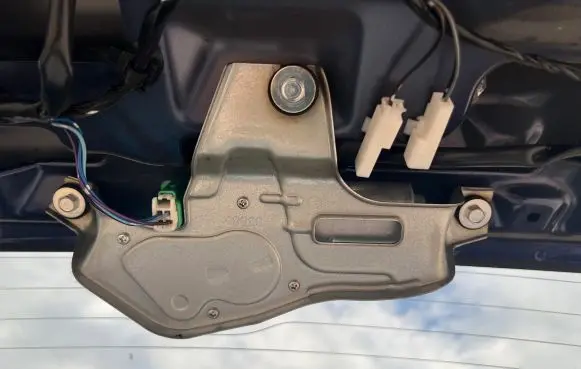 Peugeot 4007 Rear window wiper motor