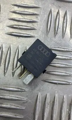 Audi A4 S4 B9 Other relay 4H0951253C