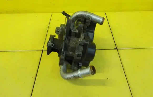 Volkswagen Golf VII EGR thermostat V29055543