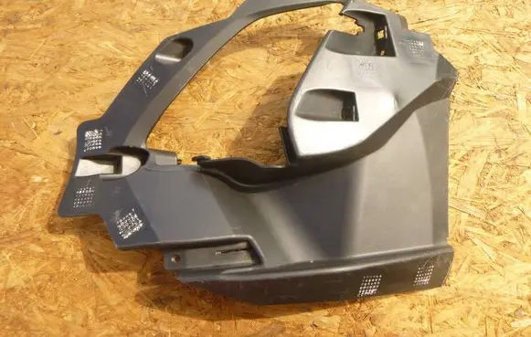 Ford Focus ST Fog light bracket JX7B17E889