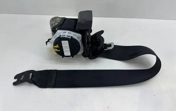 Volkswagen Golf VII Front seatbelt 5G4857705