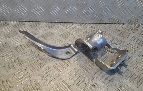 Audi A4 S4 B7 8E 8H Loading door upper hinge 