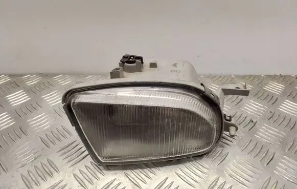 Mercedes-Benz C W202 Front fog light 1708200256 1NB00755502