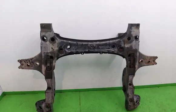 Mercedes-Benz A W169 Front axle beam A1696700687