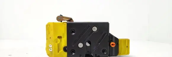 Volvo V70 Rear door lock 8650554