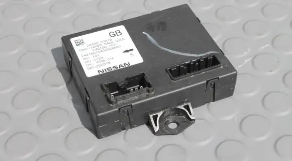 Nissan Qashqai J12 Tailgate/trunk control unit/module NISSAN284G06UA1B 284G06UA1B