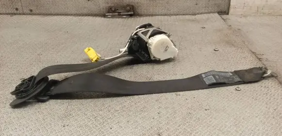 Volkswagen PASSAT B6 Front seatbelt 3C1857706F