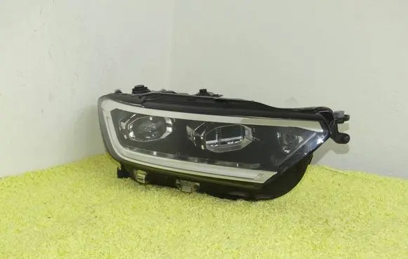 Volkswagen T-Roc Headlight/headlamp 2GA941036AT