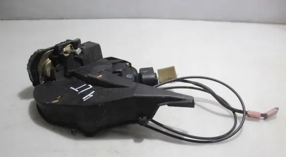 Lexus IS 200-300 Rear door lock