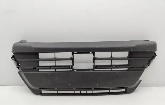 Suzuki Vitara (LY) Front bumper lower grill 7172186R