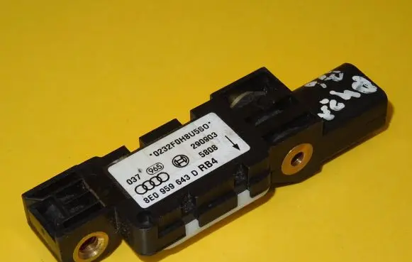 Audi A4 S4 B6 8E 8H Airbag deployment crash/impact sensor 8E0959643D