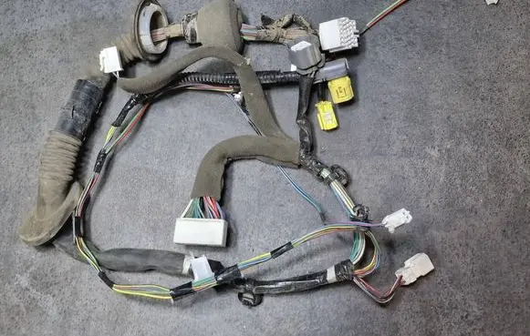 Subaru Outback Front door wiring loom 81820AJ31A ECSV1242