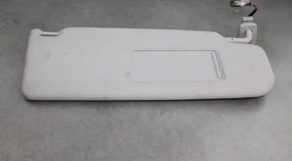 Volkswagen PASSAT CC Sun visor