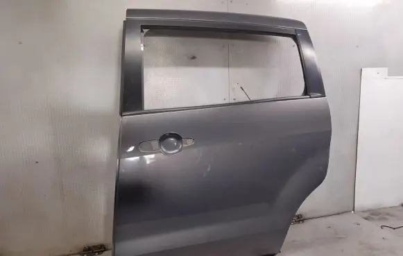 Mazda 5 Side sliding door 