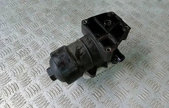 Skoda Yeti (5L) Oil filter mounting bracket 03L115389C 0F153 V450