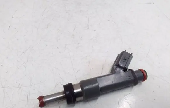 Toyota Prius (XW50) Fuel injector 2325037080 250183226