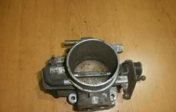 Opel Vectra B Throttle valve 0280122001 90499468