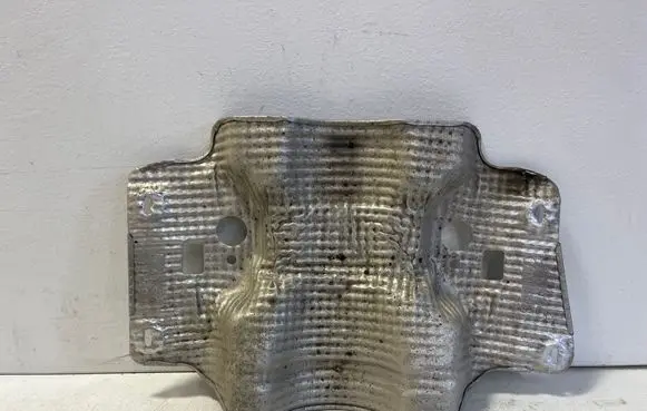 Audi Q7 4M Exhaust heat shield 4M0521443C