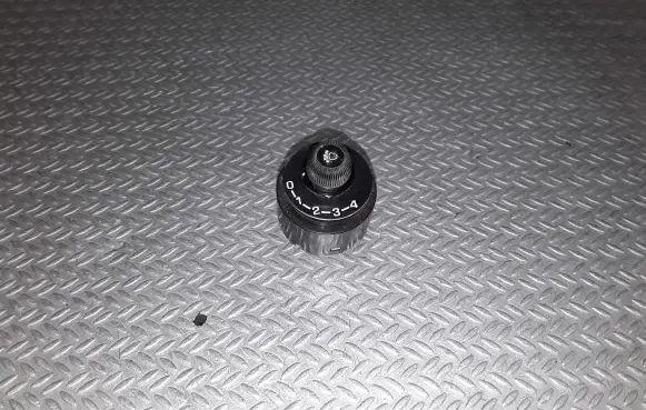 Mitsubishi Pajero Headlight level height control switch