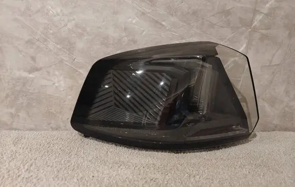 Peugeot 5008 II Rear/tail lights 9836231680 82170101 0983623168