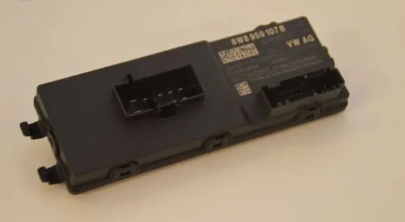 Audi A5 Tailgate/trunk control unit/module 8W8959107B 8W8959107