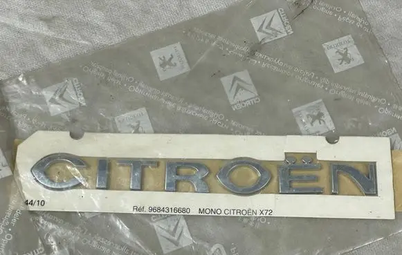 Citroen C5 Manufacturers badge/model letters 8665YTBLCP 8665YT 9684316680