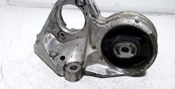 Peugeot 206 Engine mount bracket 96133053