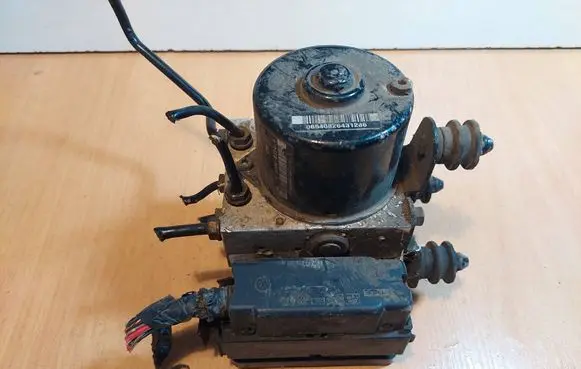 Skoda Superb B6 (3T) ABS Pump 3T0907379A 10.0960-0366.3 3T0614517
