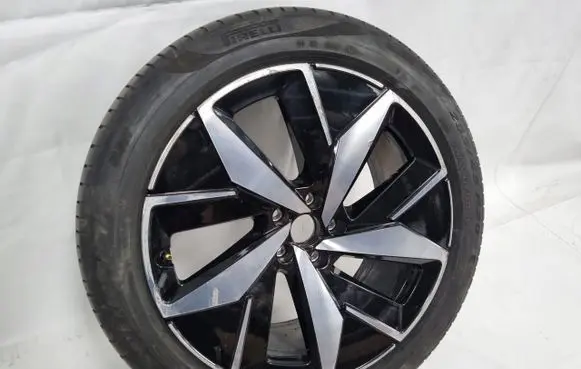 R20 alloy rim