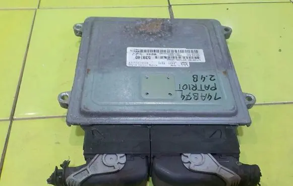 Jeep Patriot Engine control unit/module P68071022AC